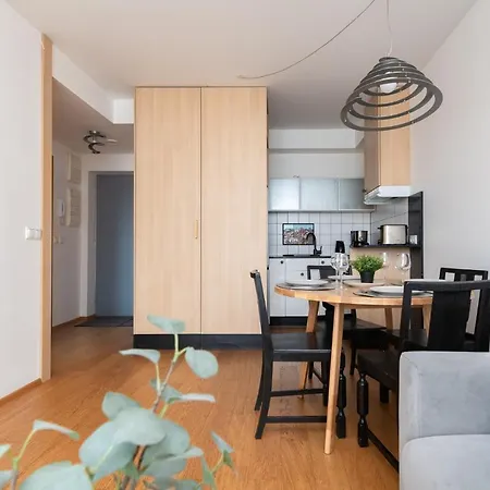 Orange Sipelga Balcony & Free Parking *