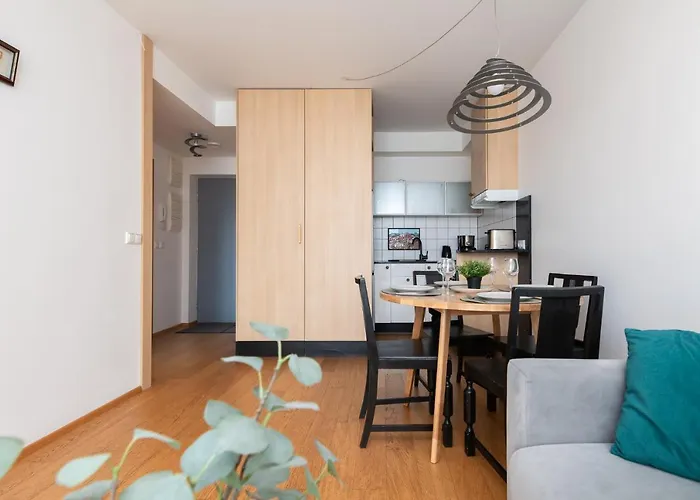 Orange Sipelga Balcony & Free Parking *