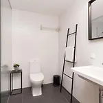 Orange Sipelga Balcony & Free Parking
